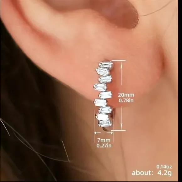 💎925 Sterling Silver Tapered Baguette zircon half C Hoop Earrings - Picture 7 of 9